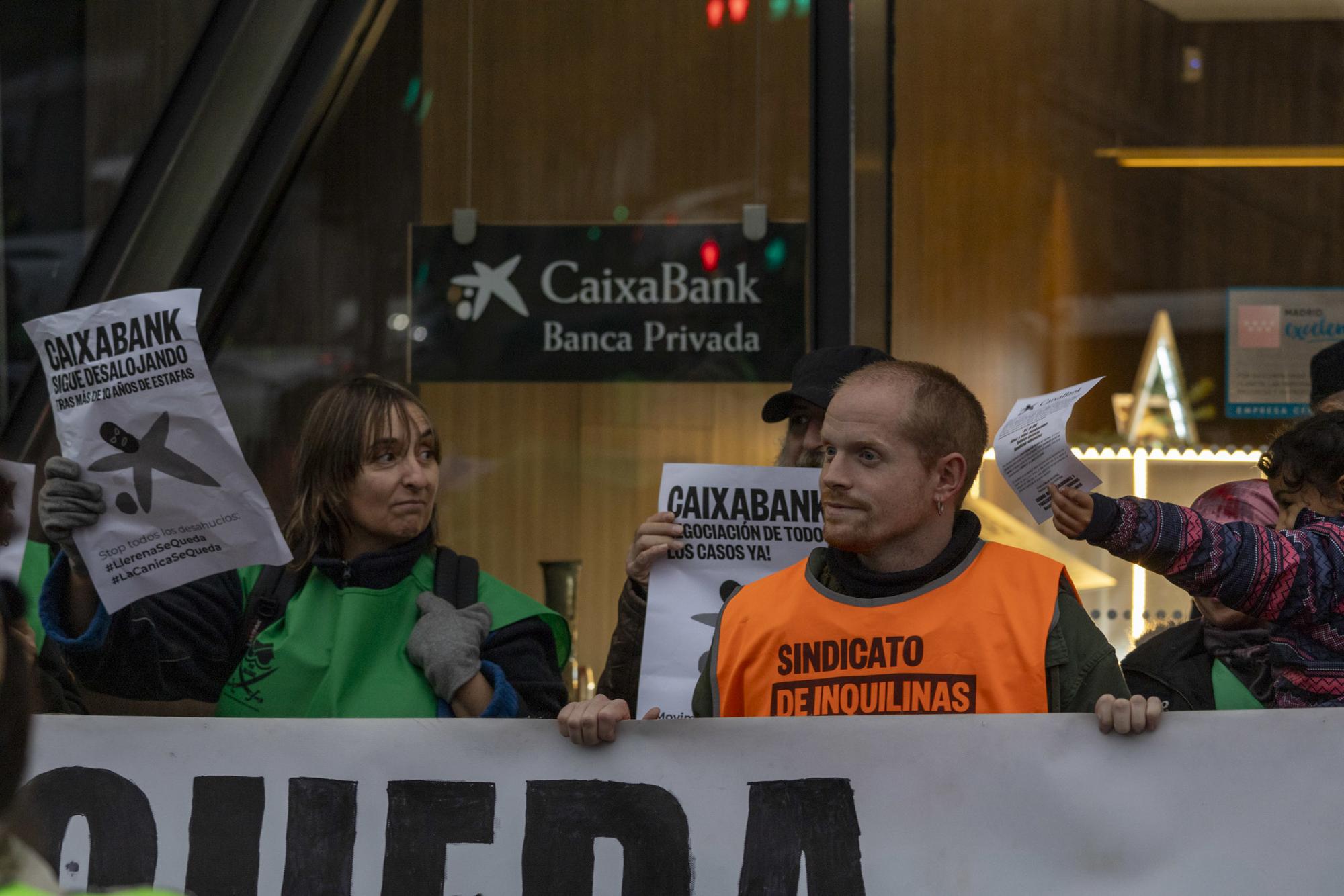 Acción Caixabank Desahucios Llerena Canica - 7